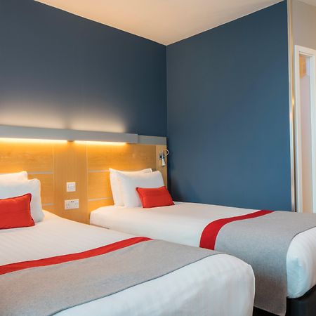 Holiday Inn Express Doncaster By Ihg Exterior foto