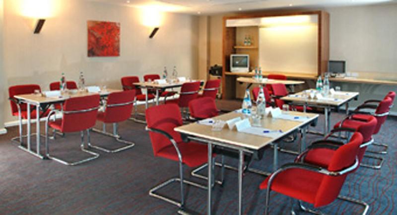 Holiday Inn Express Doncaster By Ihg Exterior foto