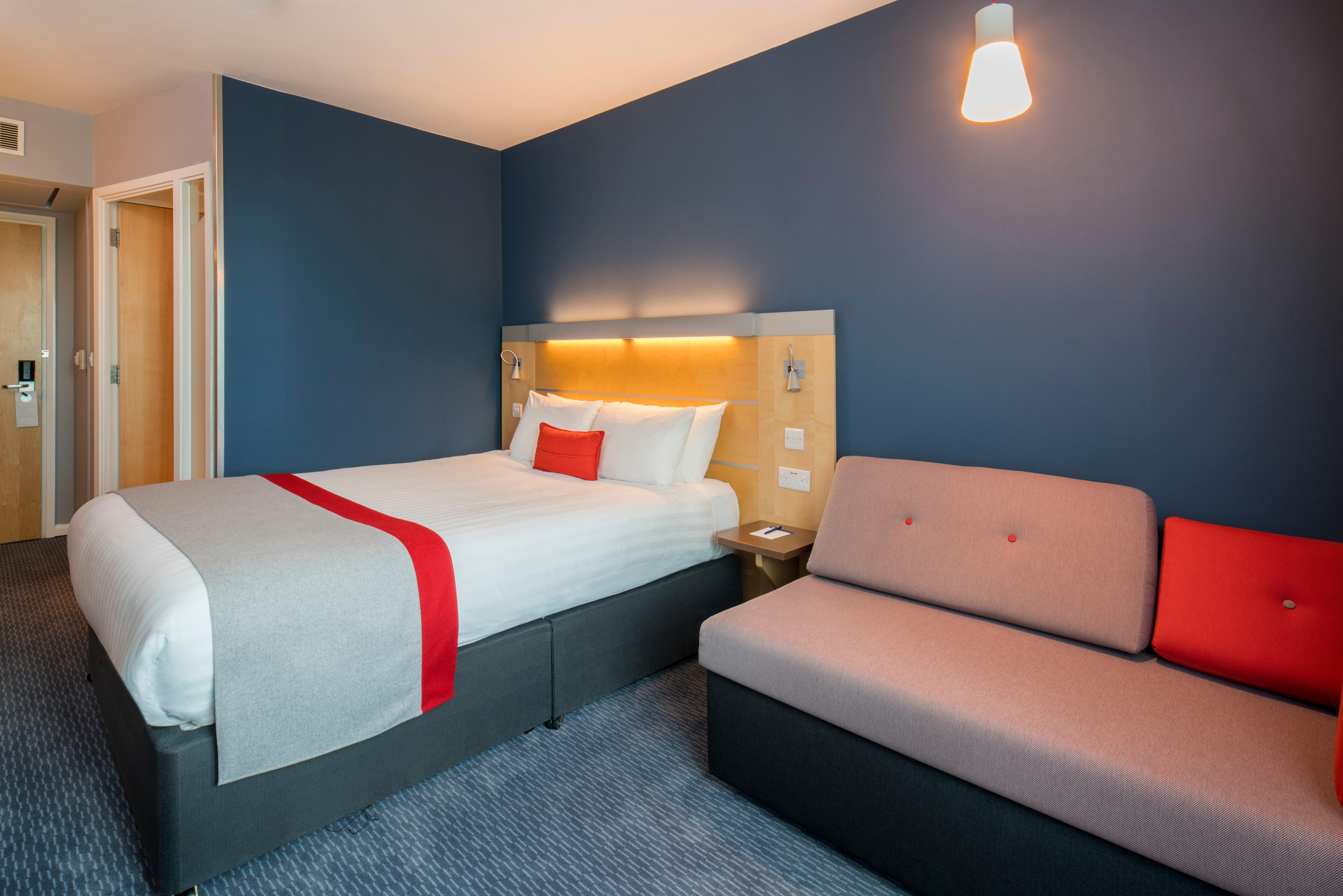 Holiday Inn Express Doncaster By Ihg Exterior foto