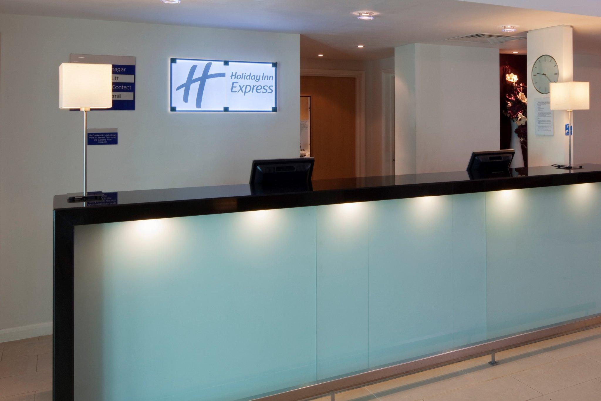 Holiday Inn Express Doncaster By Ihg Exterior foto