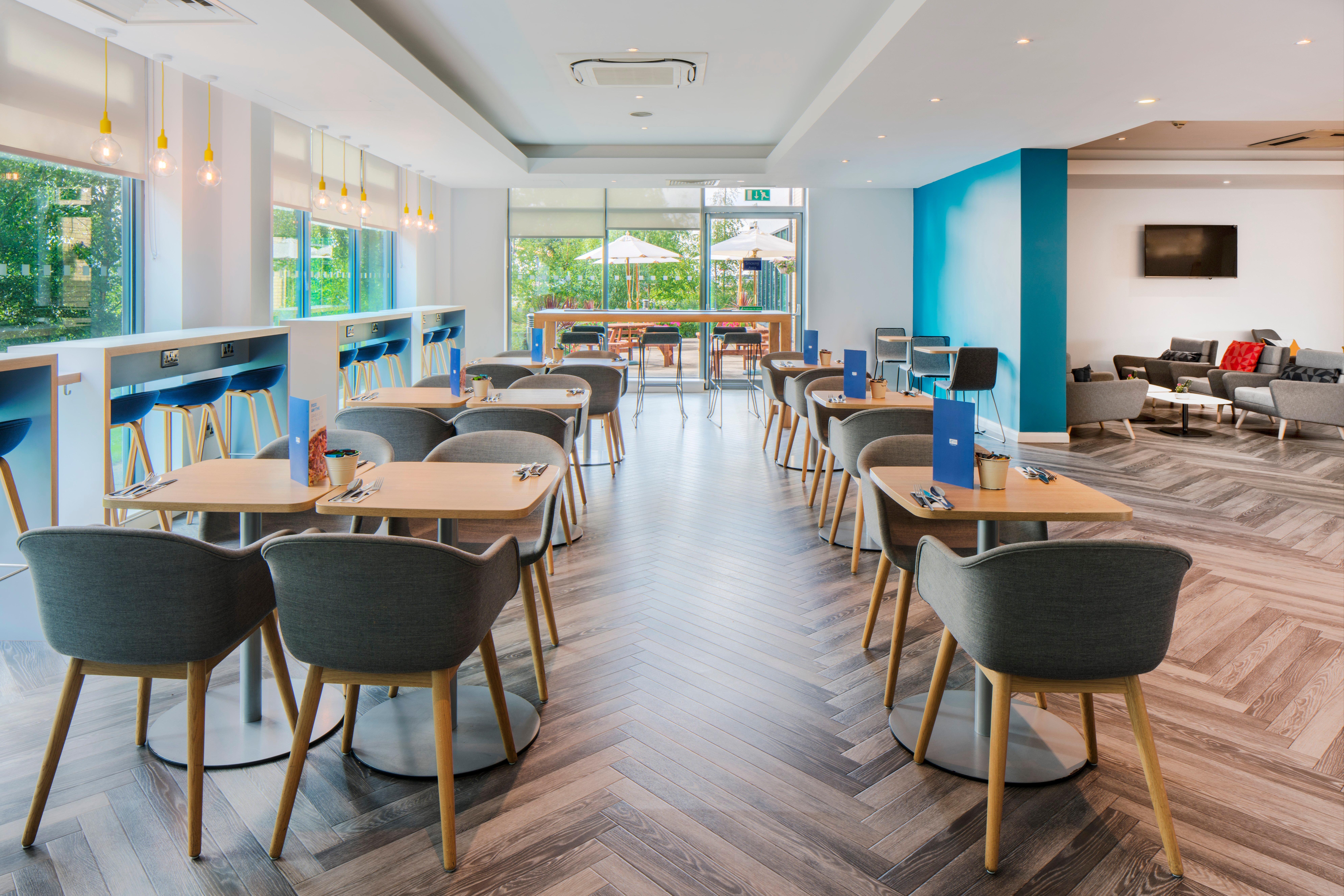 Holiday Inn Express Doncaster By Ihg Exterior foto
