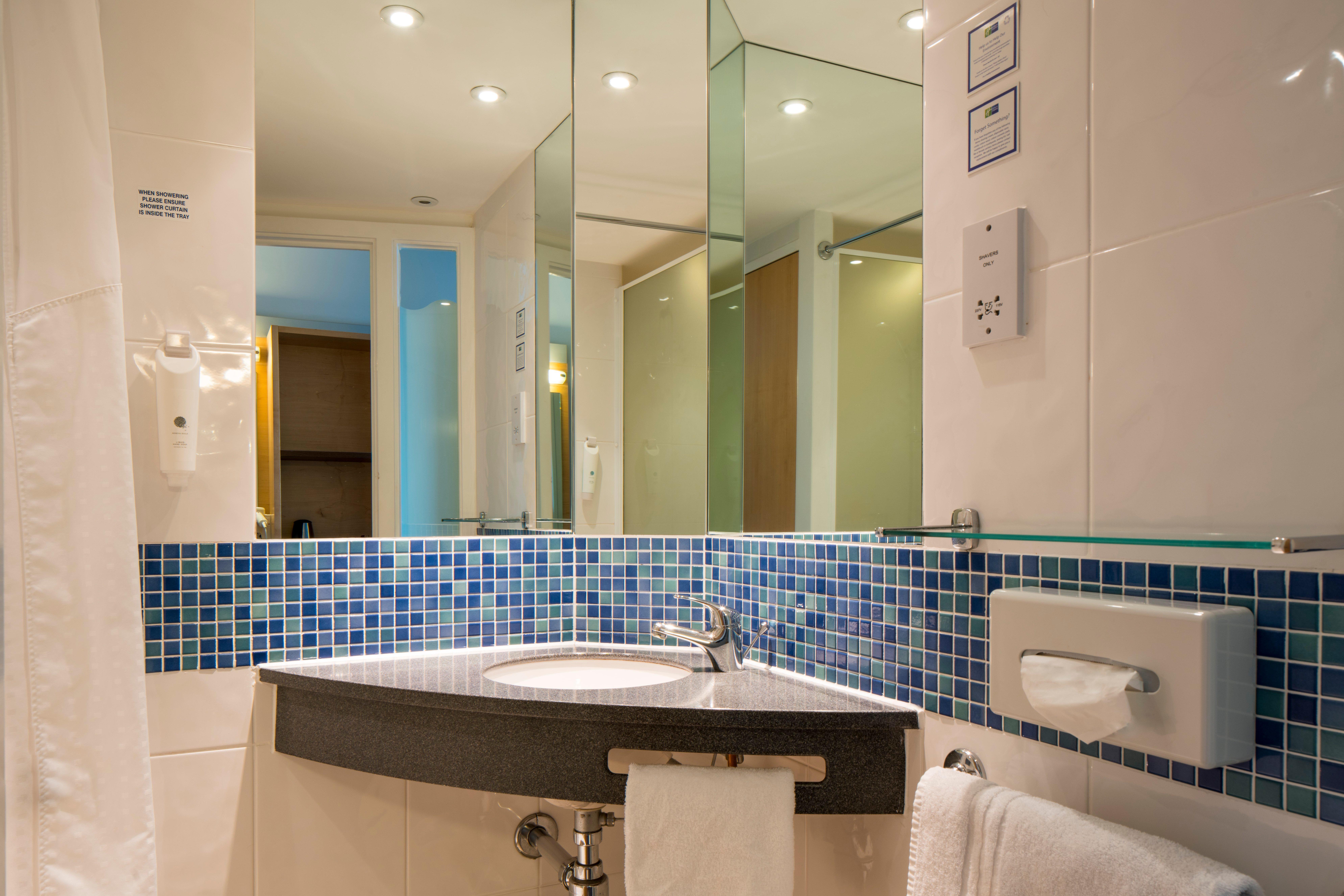 Holiday Inn Express Doncaster By Ihg Exterior foto