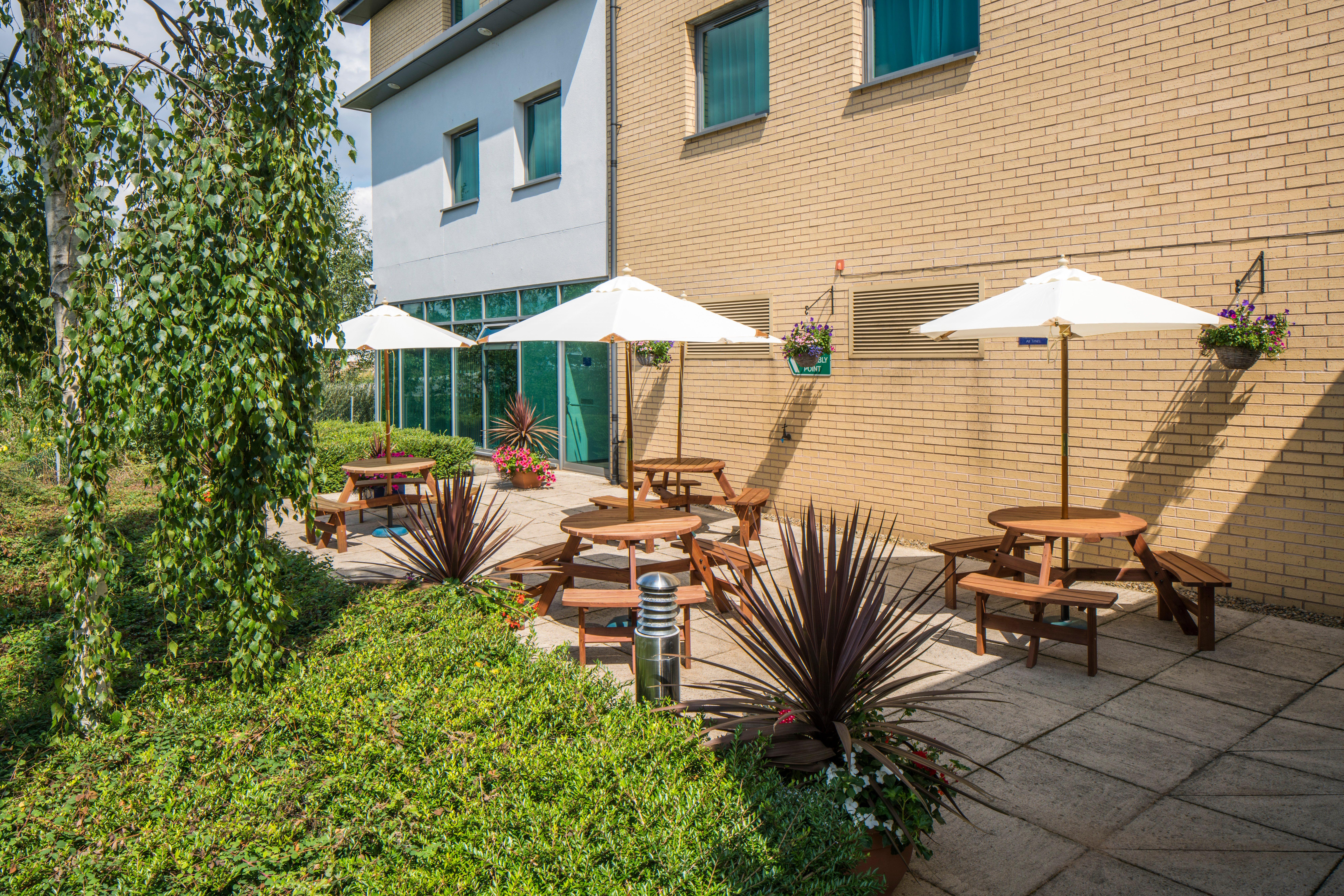Holiday Inn Express Doncaster By Ihg Exterior foto