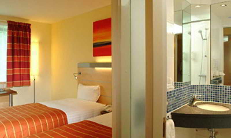 Holiday Inn Express Doncaster By Ihg Habitación foto