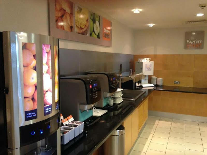 Holiday Inn Express Doncaster By Ihg Exterior foto